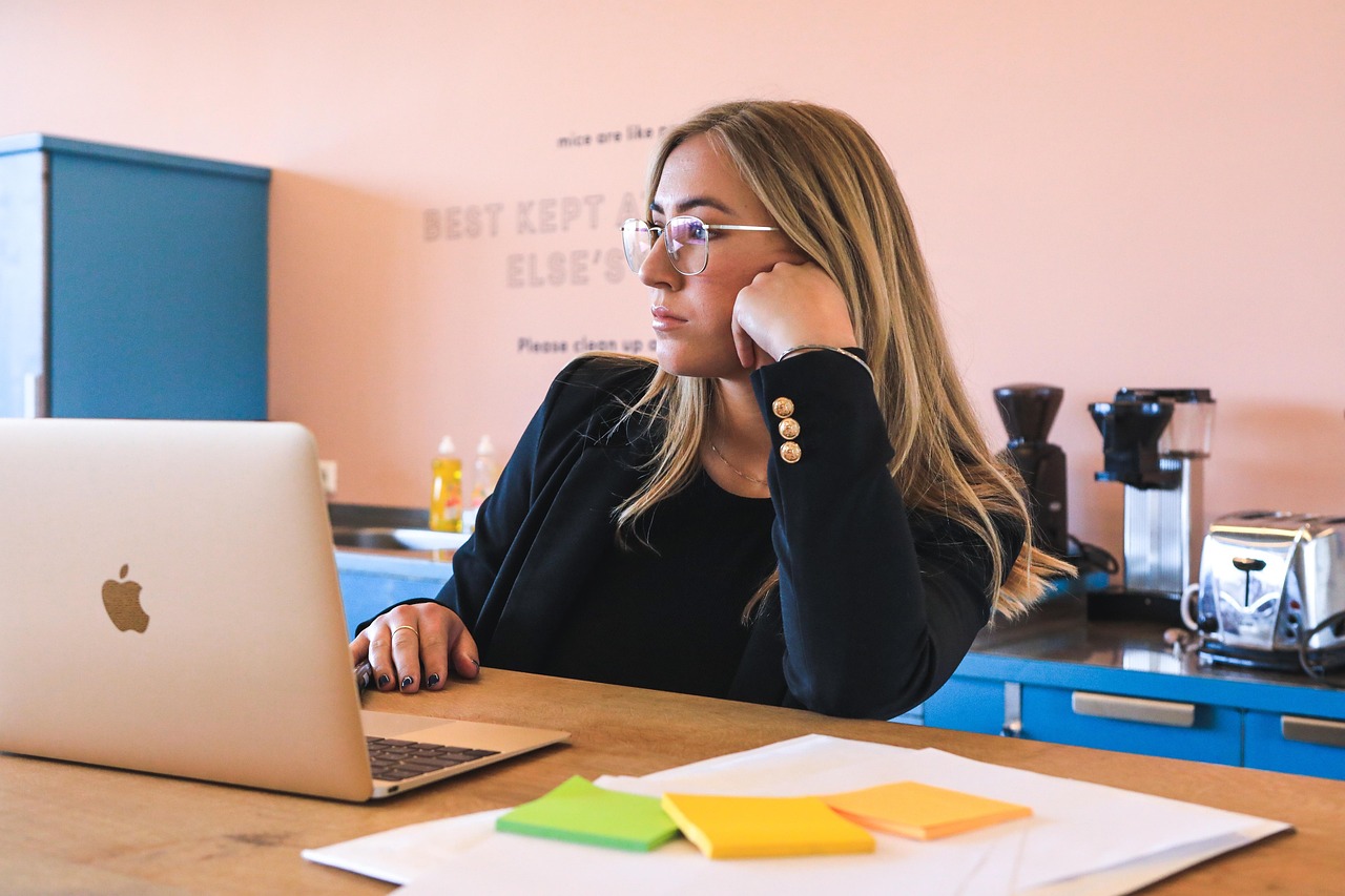 Woman, bored, office — From Tradesman to Businessman - You Will want Some Targets