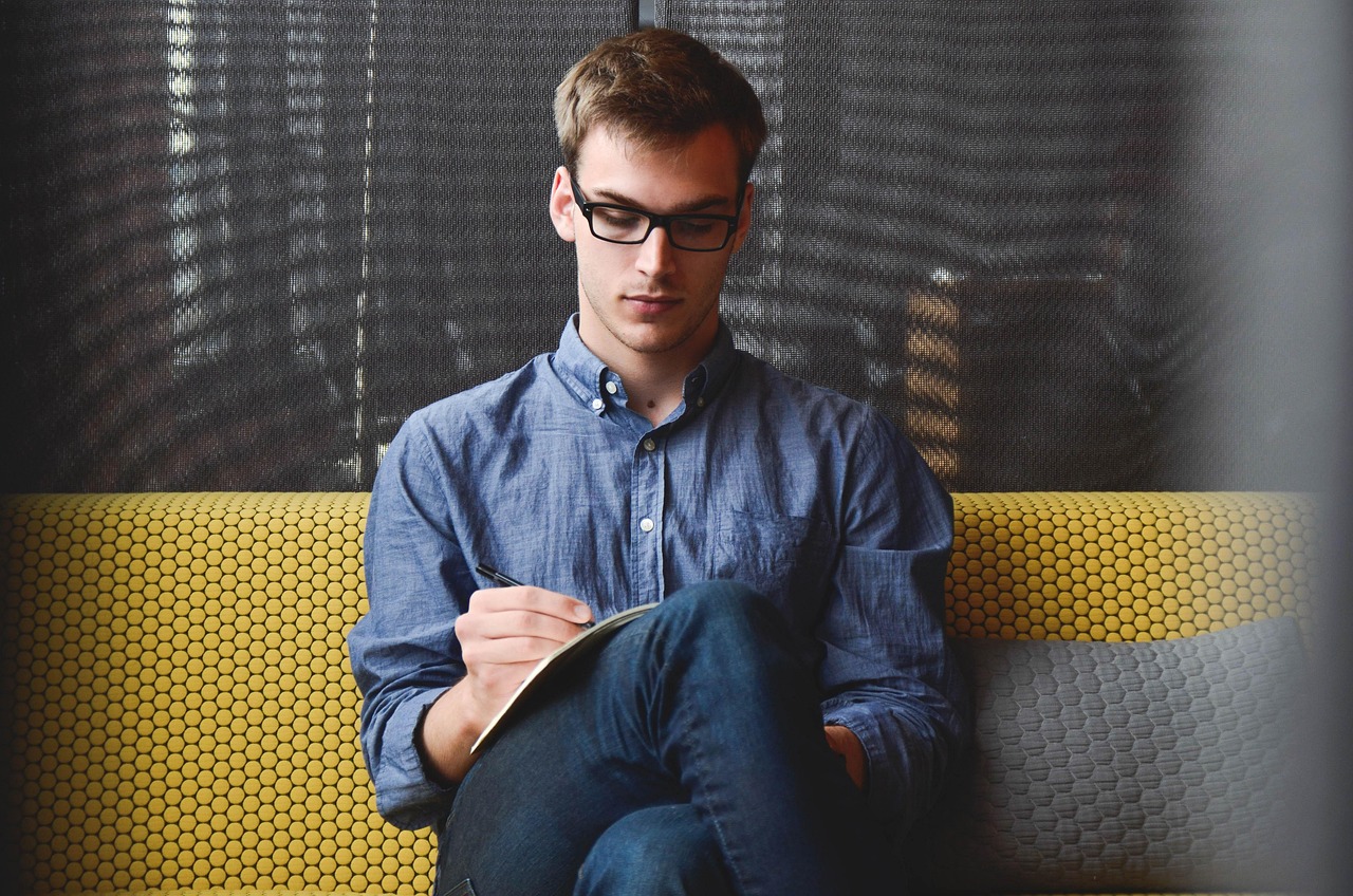 What are the top 10 business and finance podcasts or publications that provide valuable insights and analysis?