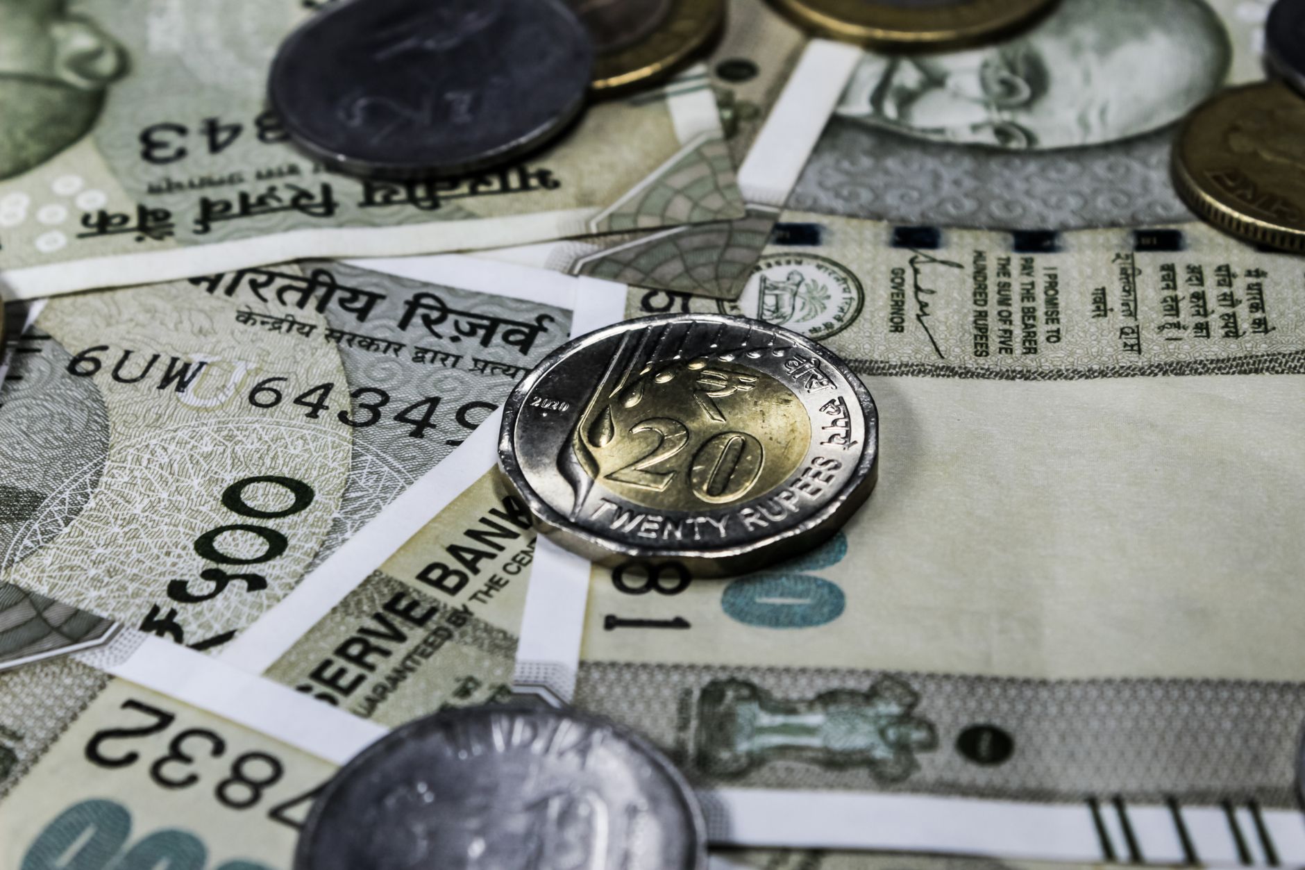 RBI banks structural FX positions: Is it the Best Move?